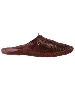 Outstanding Cherry Red Men Kolhapuri Half Shoe