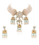 Cream Kundan Yellow Gold Brass Necklace & Pair Of Earring